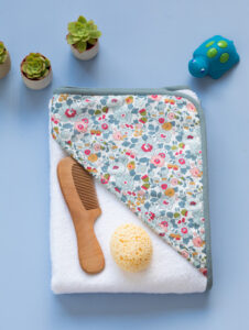 Livre 9 mois pour coudre les indispensables de bébé 4 2 cape de bain | Livre 9 mois pour coudre les indispensables de bébé