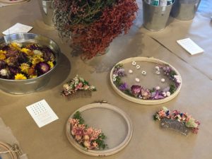 Nos ateliers Fleurs séchées et Bougies - Salon Aiguille en fête - La Parenthèse 5 atelier fleurs séchées salon créations et savoir faire