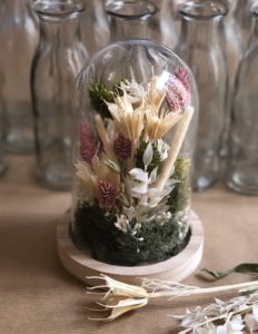 Nos ateliers Fleurs séchées et Bougies - Salon Aiguille en fête - La Parenthèse 2 sur mesure Cloche de fleurs séchées