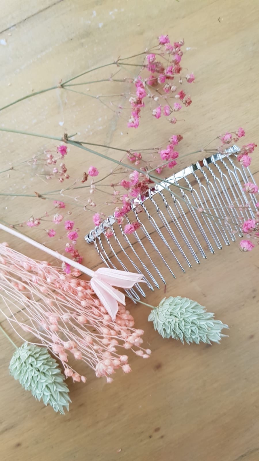 e3e07511 3538 4884 a73f ff76f7c968ee | Tutoriel DIY peigne de fleurs séchées