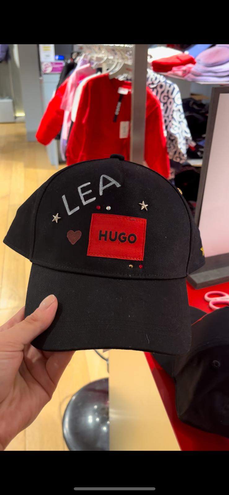 Retour sur notre atelier customisation de casquettes pour Hugo 3 Customisation aux galeries lafayettes